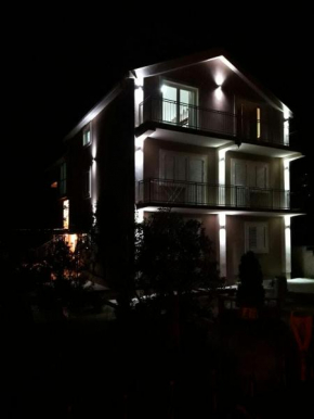 Гостиница Petkovic Accommodation  Тиват